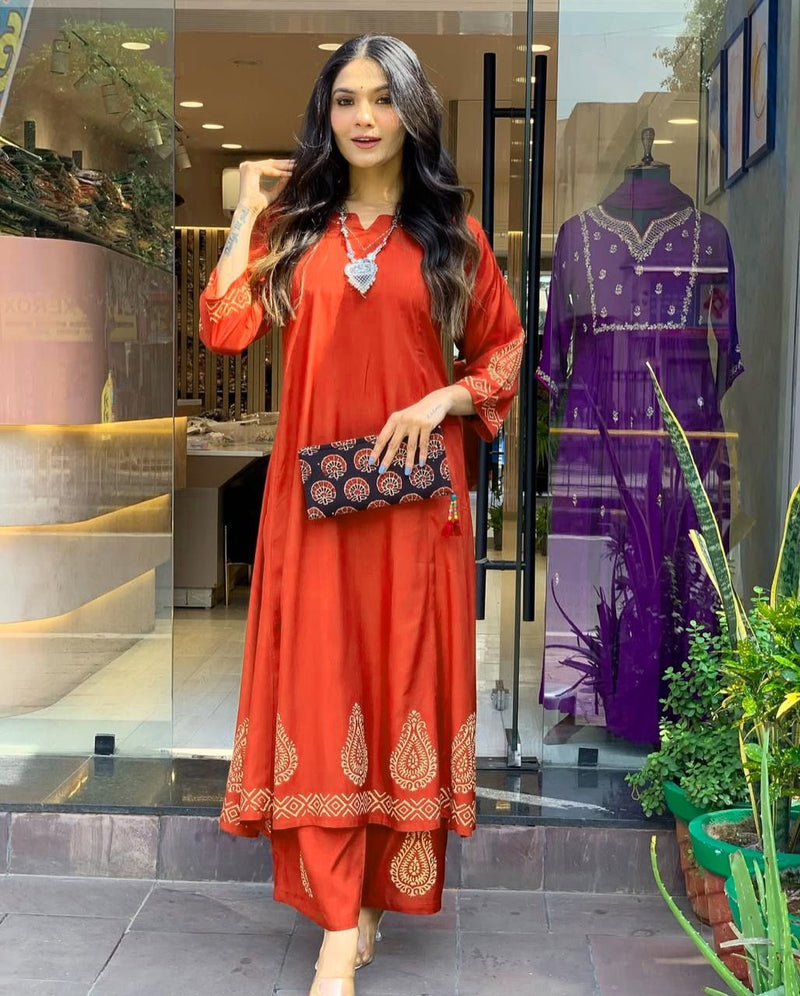 Utsaahit Elegant Foil-Printed Rayon Kurta with Matching Pants – Women's Ethnic Set