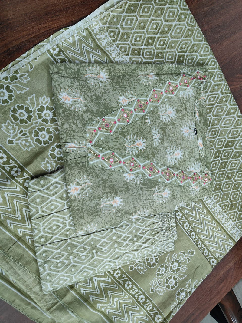 Elegant Green Floral Printed Suit with Dupatta