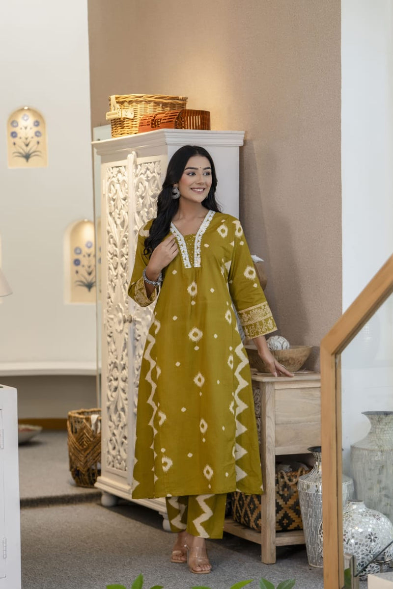 Elegant Mehndi Green V-Neck Cotton Kurta Pant Dupatta Set - Utsaahit