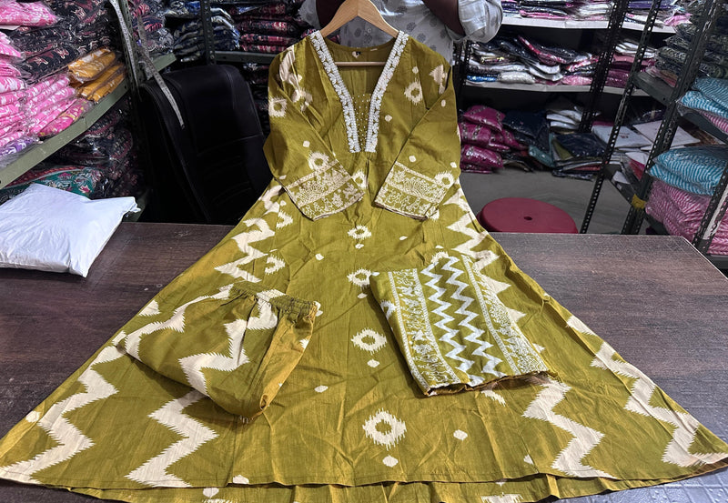 Elegant Mehndi Green V-Neck Cotton Kurta Pant Dupatta Set - Utsaahit